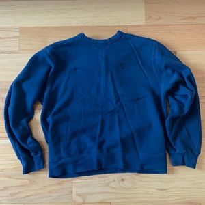 IZOD crew neck sweatshirt